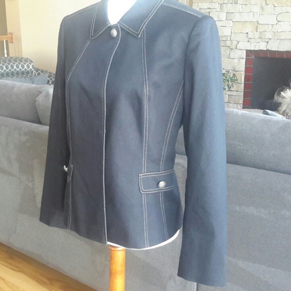 TAHARI ARTHUR LEVINE STRUCTURED DENIM BLAZER - Picture 2 of 7